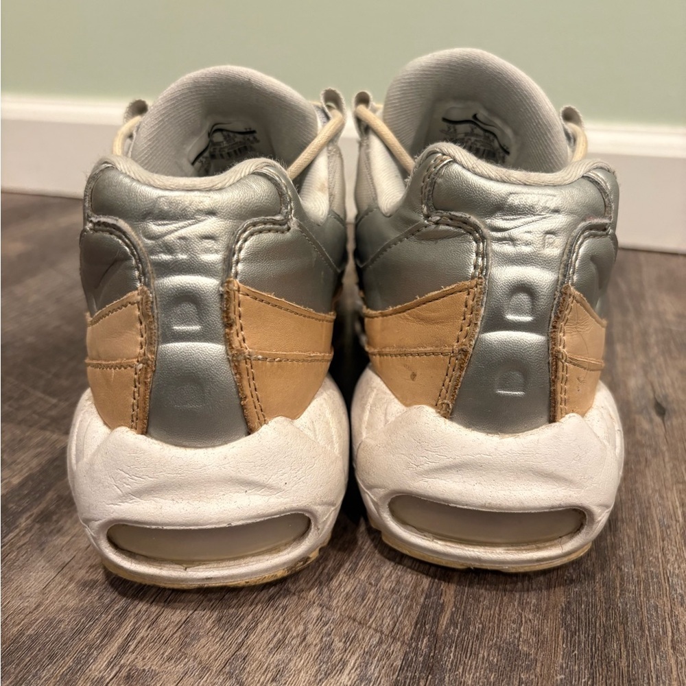 Nike Air Max 95 SE Premium Women’s 7.5 - Picture 4 of 6